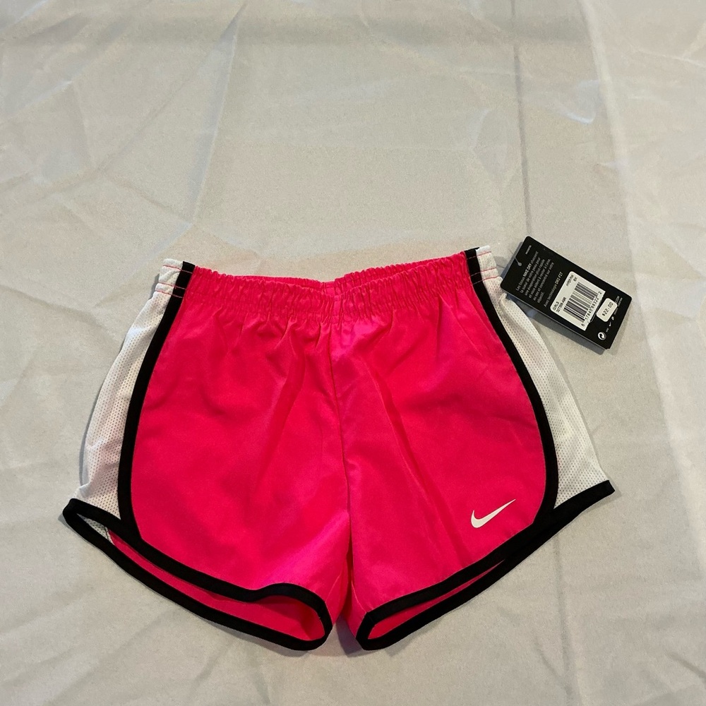 NWT Nike girls Hot Pink and White Athletic Shorts 6X